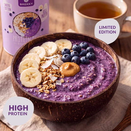 Protein Blueberry Winter Smoothie Bowl Zubereitet