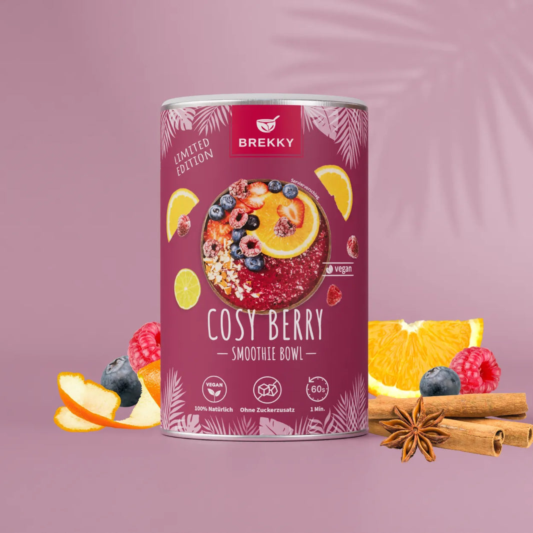 Dose Cosy Berry Smoothie Bowl mit Beeren und Zimtstangen
