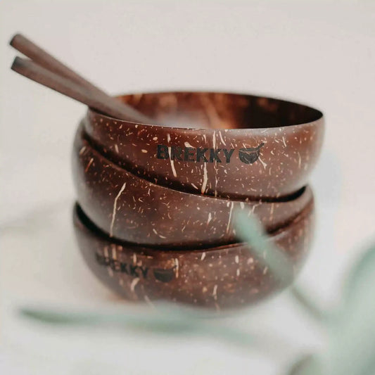 Brekky Bowl drei Kokonuss Schalen mit Loeffel